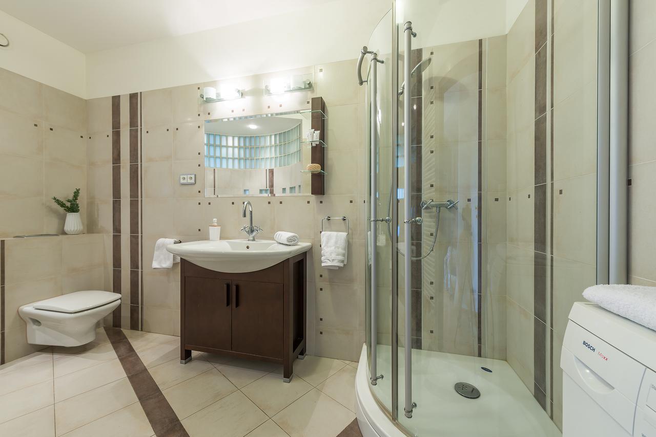 Miasteczko Orange P&O Service Apartments 华沙 外观 照片