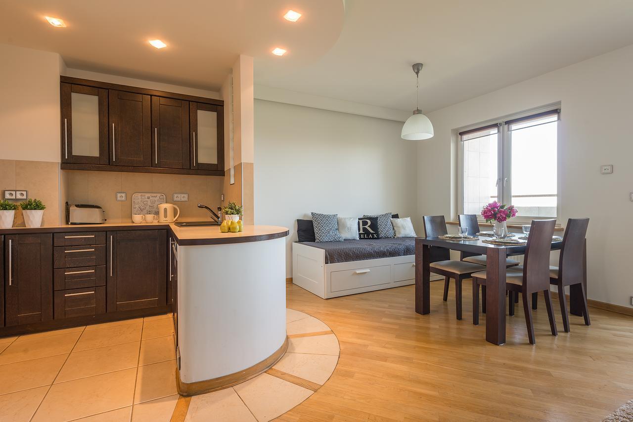 Miasteczko Orange P&O Service Apartments 华沙 外观 照片