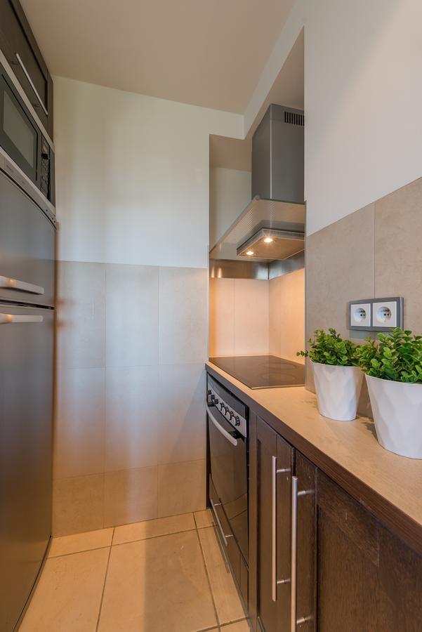 Miasteczko Orange P&O Service Apartments 华沙 外观 照片