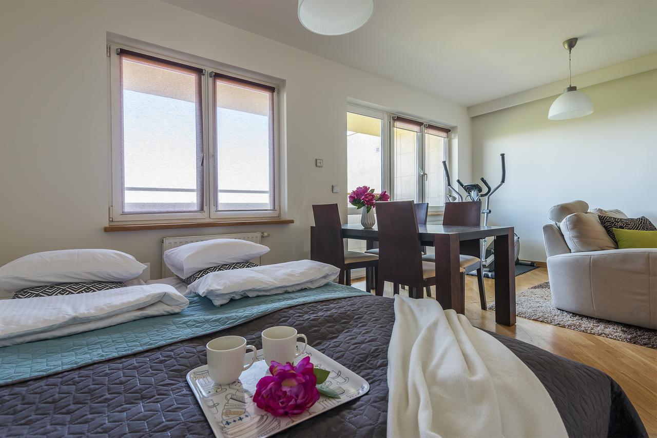 Miasteczko Orange P&O Service Apartments 华沙 外观 照片