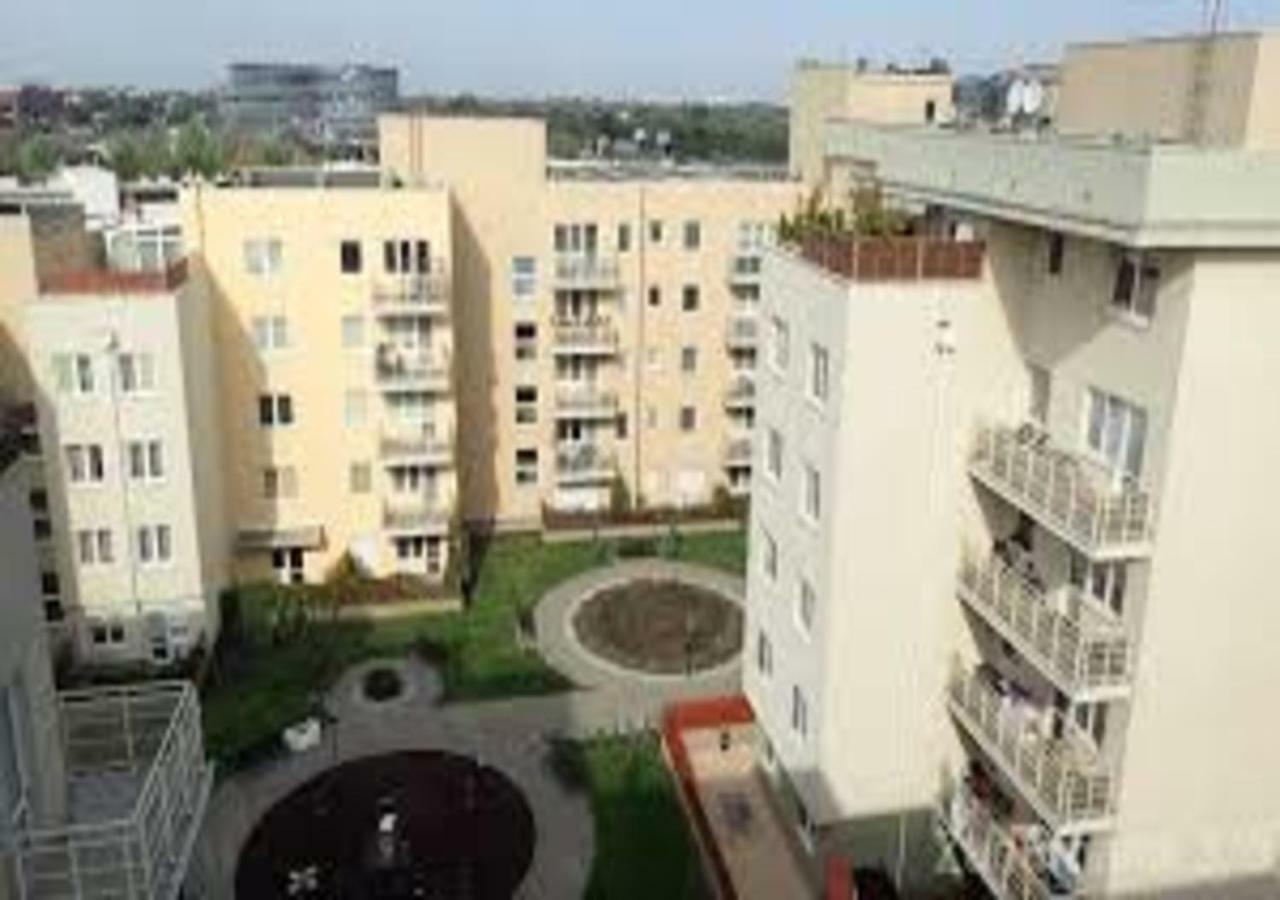 Miasteczko Orange P&O Service Apartments 华沙 外观 照片